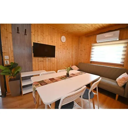 Apartma Pocitniska Kamp Hiska Miha, Terme 3000 - Vkljuceni 2 Kopalni Karti *