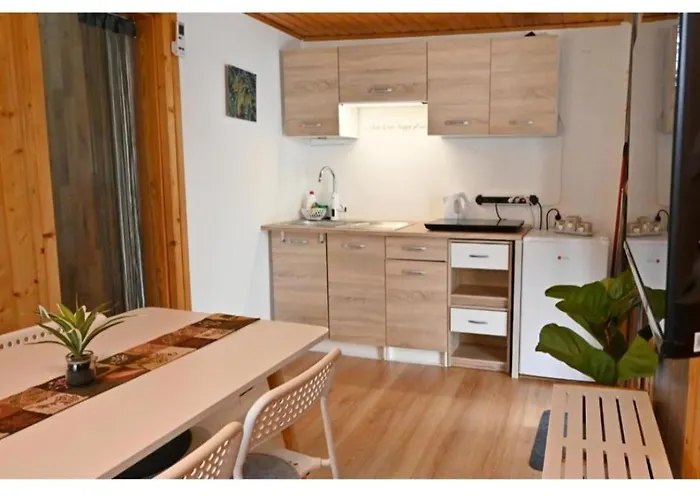 Pocitniska Kamp Hiska Miha, Terme 3000 - Vkljuceni 2 Kopalni Karti Daire *